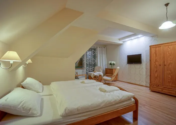 Jawor Pokoje I Apartamenty